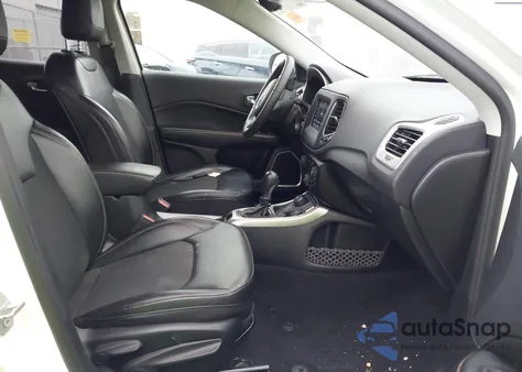 2021 Jeep Compass Latitude 4X4 from USA, damaged, VIN 3C4NJDBB9MT516536